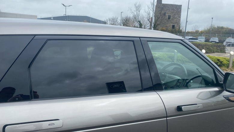 Land Rover Range Rover Evoque 2.0 D200 R-Dynamic HSE 5dr Auto Diesel Hatchback